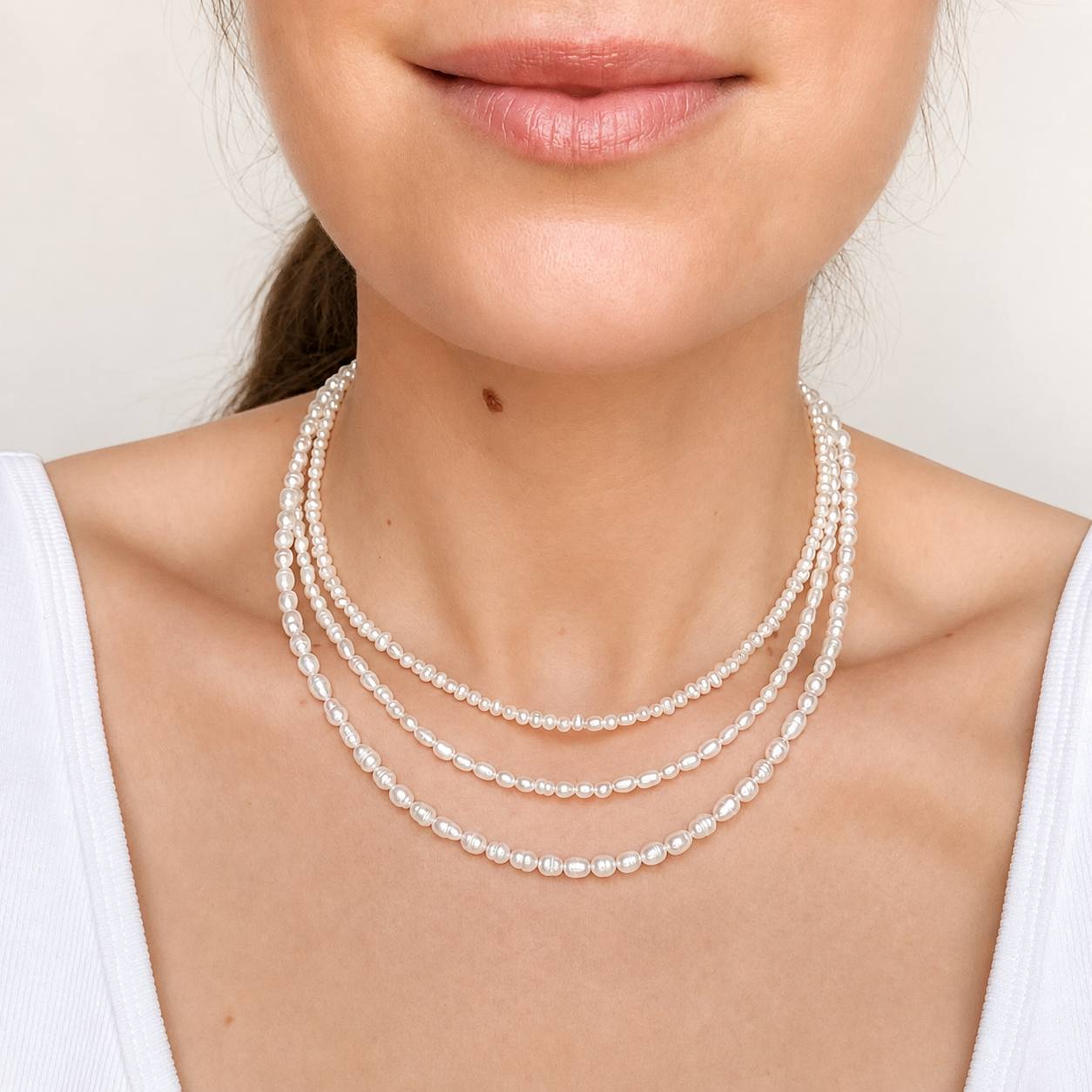 Pearl Cascade – třívrstvý perlový náhrdelník